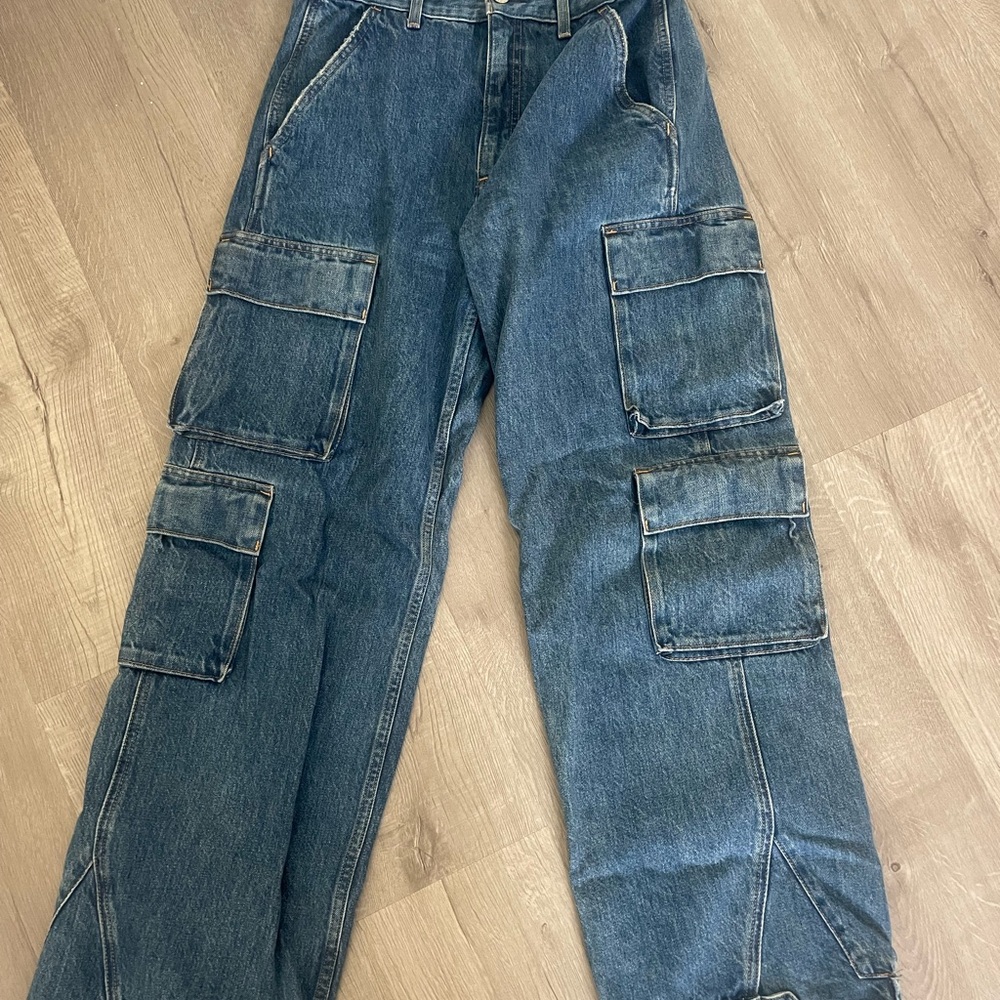 Aritzia Denim Forum Millie High-Rise Cargo Jeans in Blue